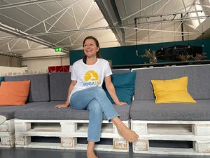 30075705-1 Daniela Küng unterrichtet seit 20 Jahren Yoga in Wetzikon.