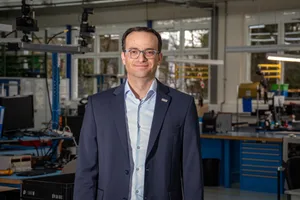 24993506-1 Elma-CEO Thomas Herrmann muss sparen.