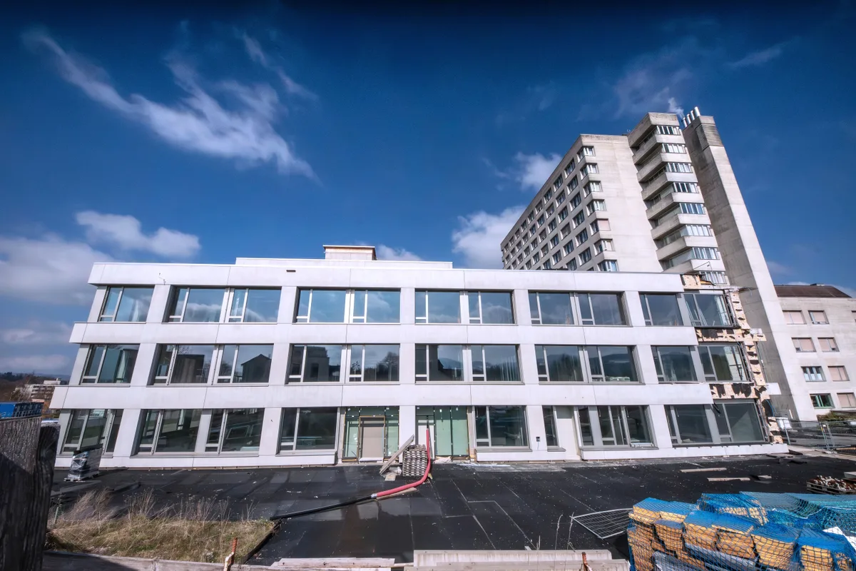 16002537-3 Die Immobiliengesellschaft Infracore stellt mit ihrem Angebot in Aussicht, den unfertigen Neubau zu vollenden.