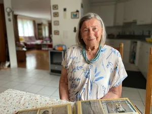 Margrit Gräser hat den 2. Weltkrieg miterlebt. Ihr Heimatdorf in Ungarn wurde von den Nazis besetzt. Margrit Gräser hat den 2. Weltkrieg miterlebt. Ihr Heimatdorf in Ungarn wurde von den Nazis besetzt.