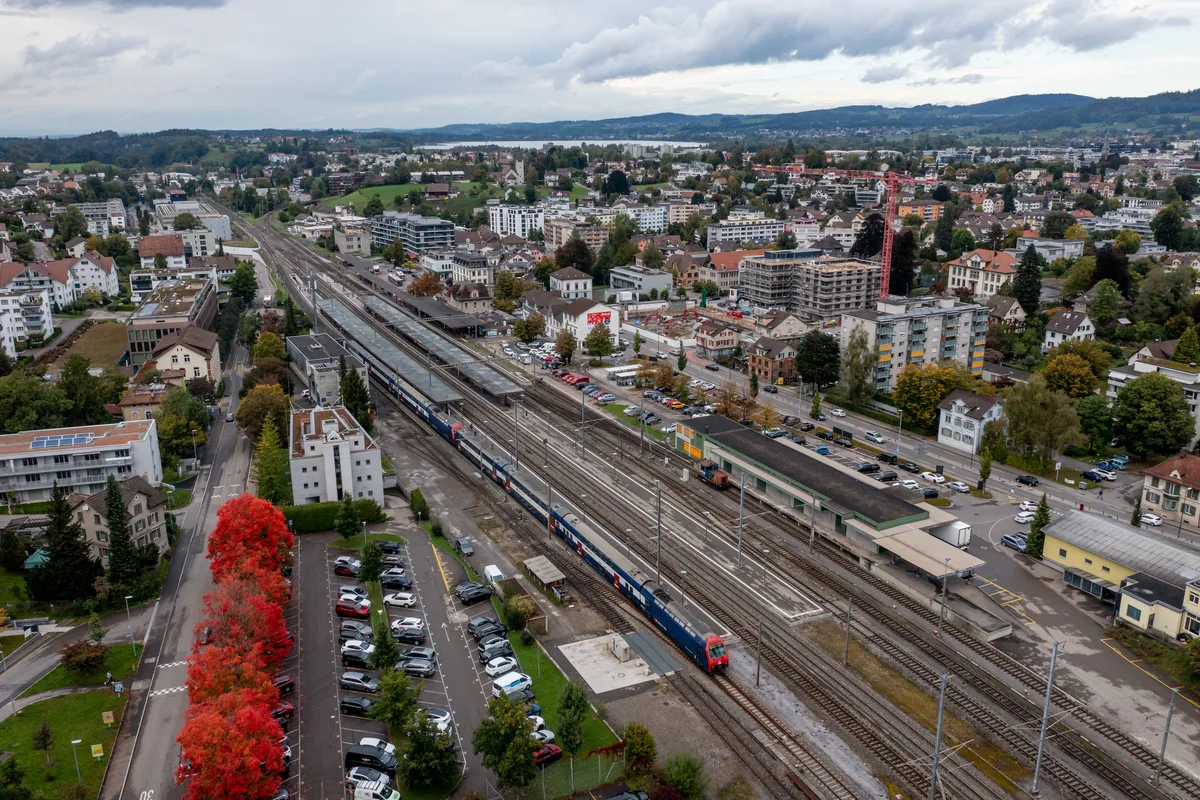 22428224-18 Luftaufnahme von Unterwetzikon