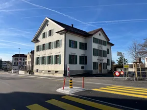 Die Schule und die Gemeinde Hinwil nehmen einen neuen Anlauf für eine Einheitsgemeinde. Die Schule und die Gemeinde Hinwil nehmen einen neuen Anlauf für eine Einheitsgemeinde.