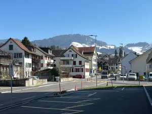 Sicht auf den Bachtel von Hinwil aus. Sicht auf den Bachtel von Hinwil aus.