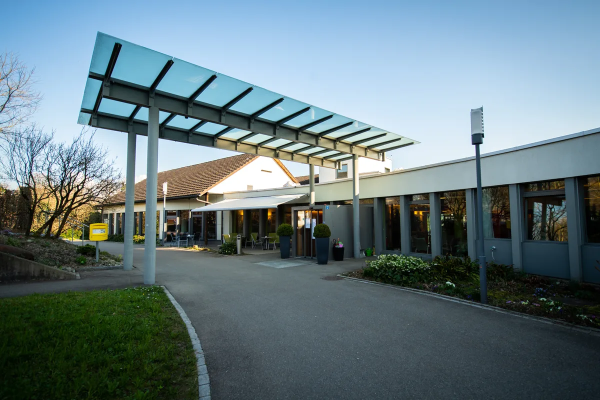 31545074-35 Altersheim Zentrum Breitenhof