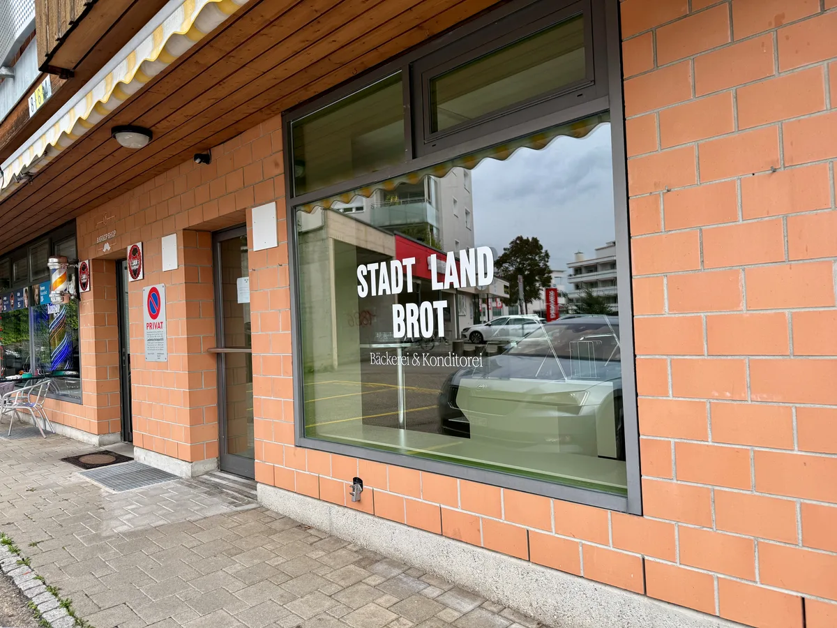 Die Filialie der Bäckerei Stadt Land Brot in Gossau ist geschlossen. Die Filialie der Bäckerei Stadt Land Brot in Gossau ist geschlossen.