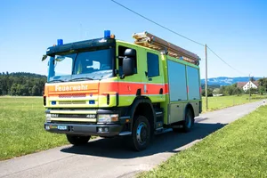 22557498-2 Das Tanklöschfahrzeug der Feuerwehr Gossau im August 2015