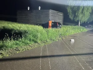 Gegen ein Abwasserpumpenhaus geprallt: Bei einem Unfall in Gossau verletzten sich vier Menschen leicht bis mittelschwer. Gegen ein Abwasserpumpenhaus geprallt: Bei einem Unfall in Gossau verletzten sich vier Menschen leicht bis mittelschwer.