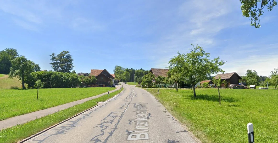 Die Binzikerstrasse wird in diesem Abschnitt für eine Woche gesperrt.