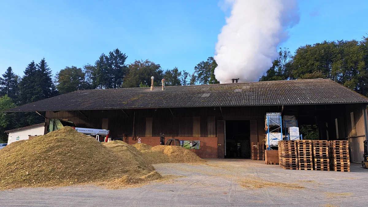 31829937-5 Die Trocknungsanlage der Landi in Ottikon wird schon bald schliessen.