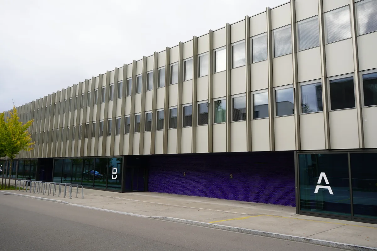 An der Schellerstrasse in Wetzikon wird die BFSU ab dem kommenden Schuljahr Unterricht durchführen.
