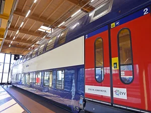 Die SBB suchen Standorte für Service-Anlagen. Hinwil sei dafür geeignet, so die SBB. (Archivbild)
CREDIT: KEYSTONE/WALTER BIERI Die SBB suchen Standorte für Service-Anlagen. Hinwil sei dafür geeignet, so die SBB. (Archivbild)
CREDIT: KEYSTONE/WALTER BIERI