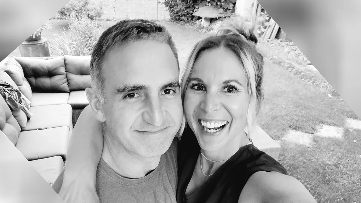 Sven und Sabrina Maurer aus Russikon haben sich in den 90er Jahren an der Disco Atlantica kennengelernt. Sven und Sabrina Maurer aus Russikon haben sich in den 90er Jahren an der Disco Atlantica kennengelernt.