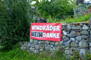 12885208-2 In vielen Gemeinden wehren sich Politik und Bevölkerung gegen Windräder.
