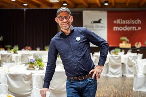 Rainer Hoffer musste nicht überredet werden: Er fand den m-eating-table sofort eine gute Idee. Rainer Hoffer musste nicht überredet werden: Er fand den m-eating-table sofort eine gute Idee.