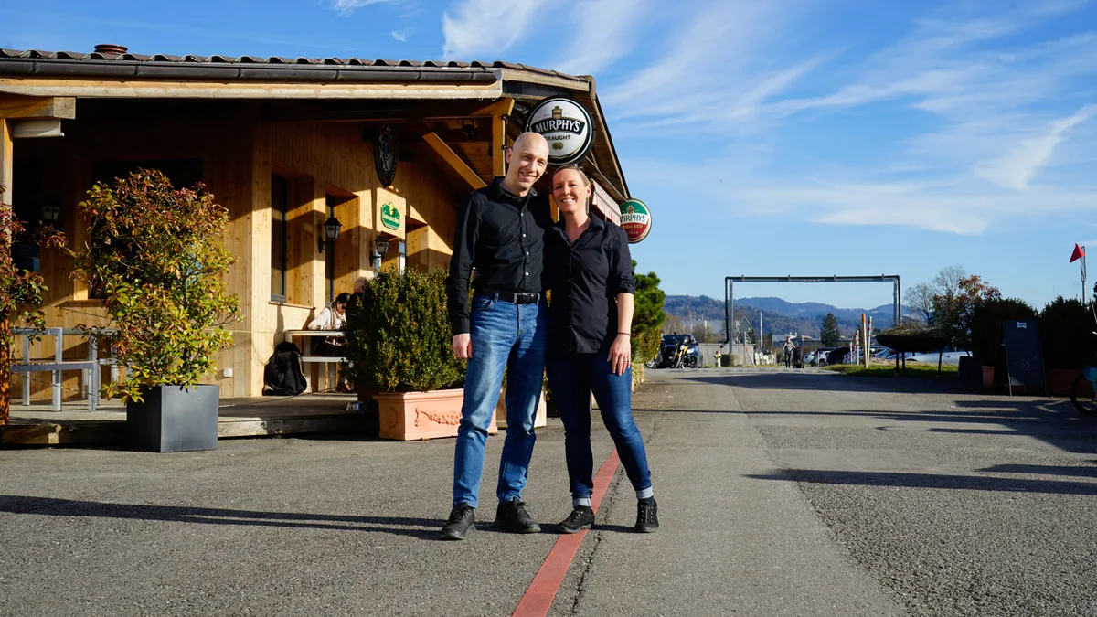 Sabrina Gisler und Markus Zürcher haben die Leitung des Restaurant Speck in Fehraltorf übernommen. Sabrina Gisler und Markus Zürcher haben die Leitung des Restaurant Speck in Fehraltorf übernommen.