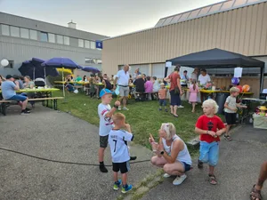 21836113-3 Impressionen vom Jubiläumsfest der Kita Hittnau.