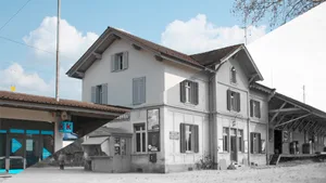 24247181-10 Bahnhof Pfaeffikon frueher und heute