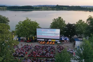 31113911-21 Das Kino Open am Pfäffikersee bietet einen besonderen Ausblick beim Filmeschauen.