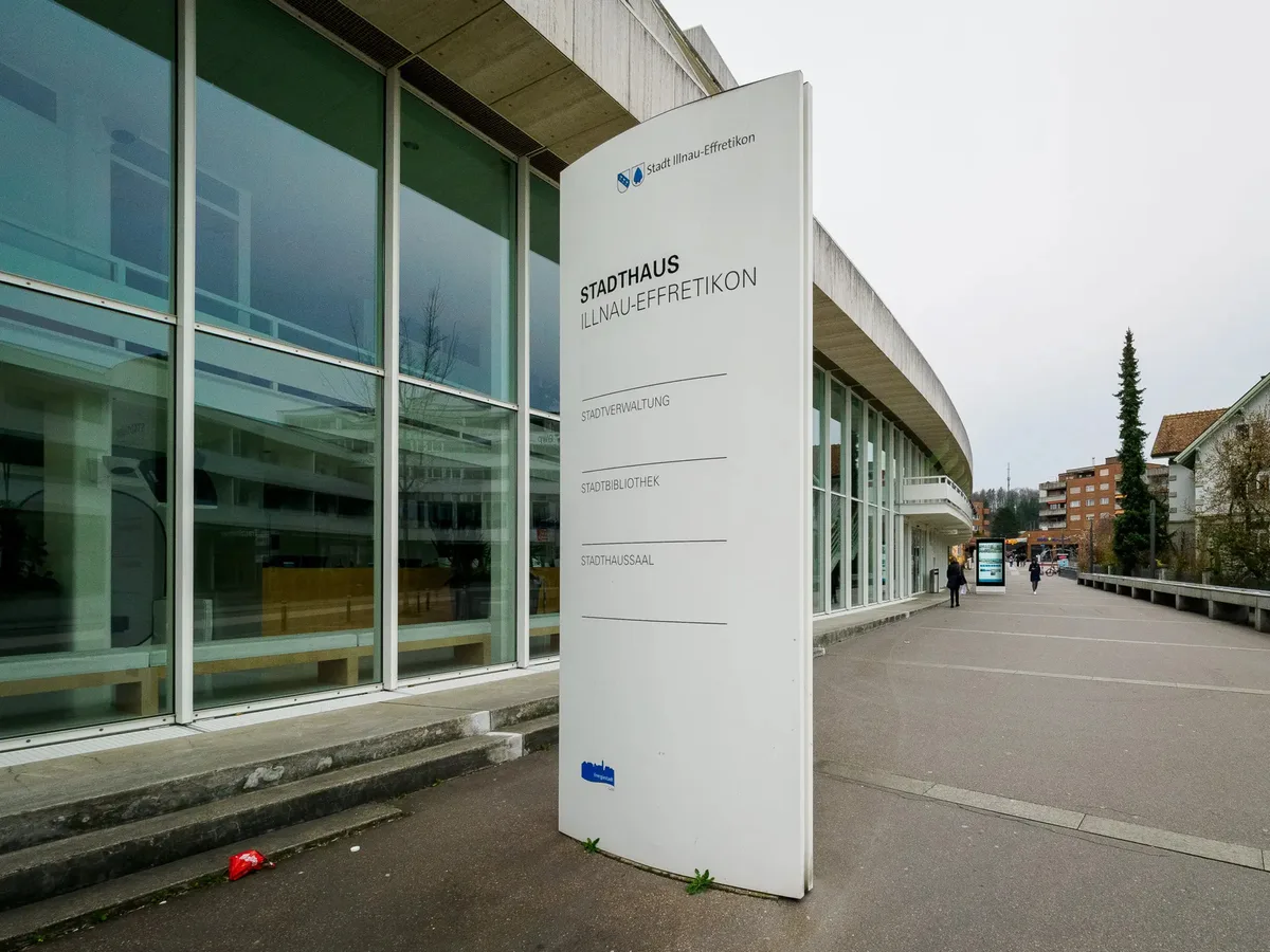 13278701-3 Im Stadthaus von Illnau-Effretikon gibt man sich für die erste Legislaturhälfte gute Noten.