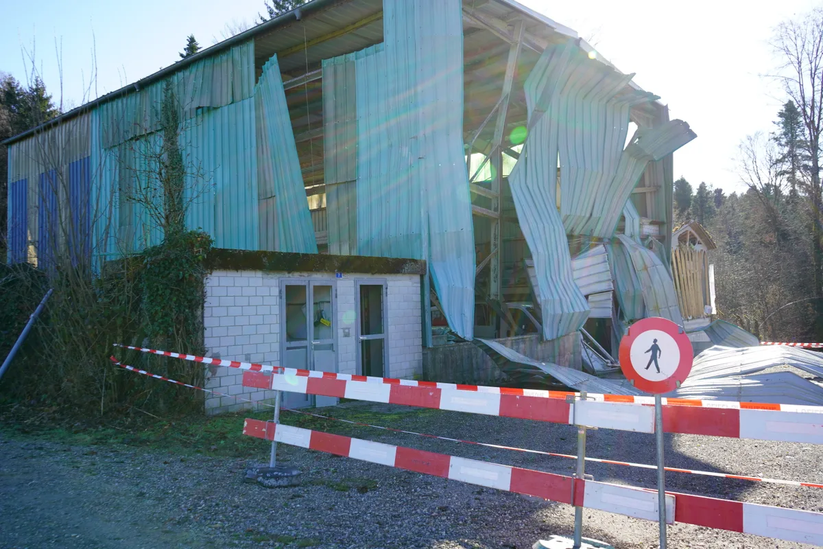 Zerstörung auf dem Tätsch Areal