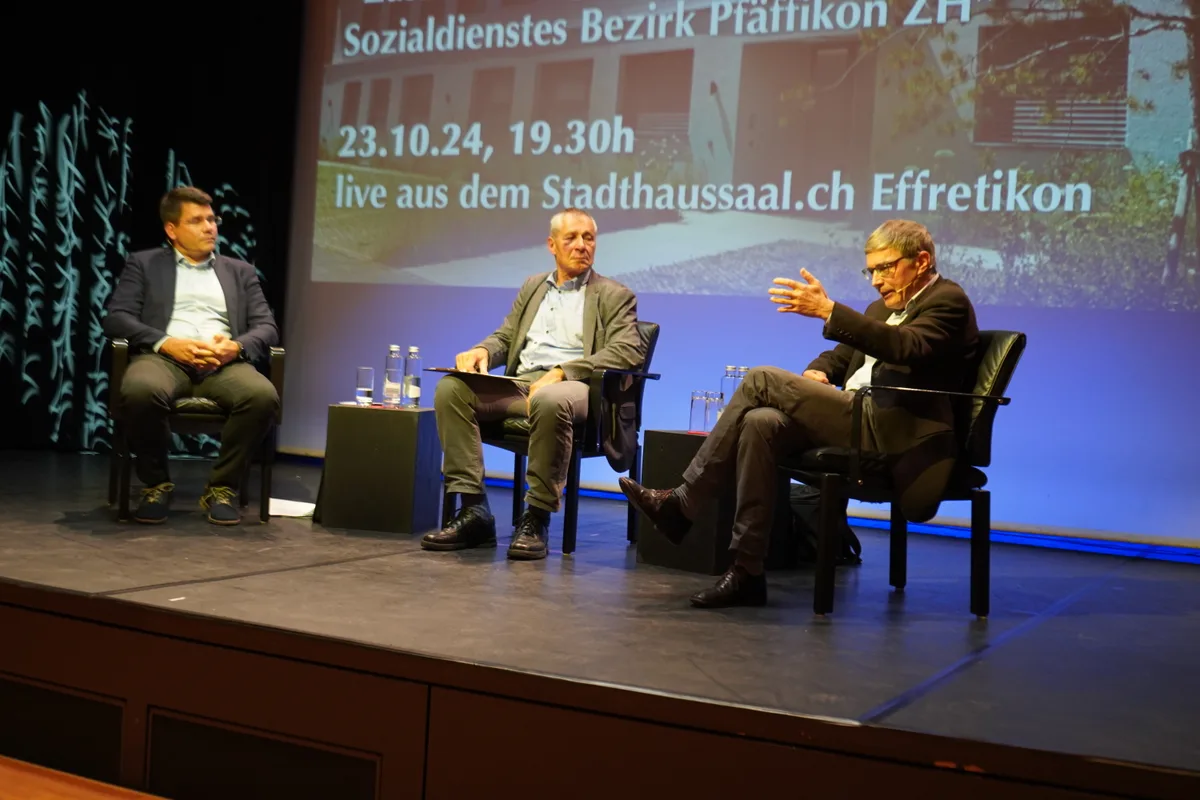 Geleitet wurde das Streitgespräch von Kantonsrat Urs Dietschi (Grüne).