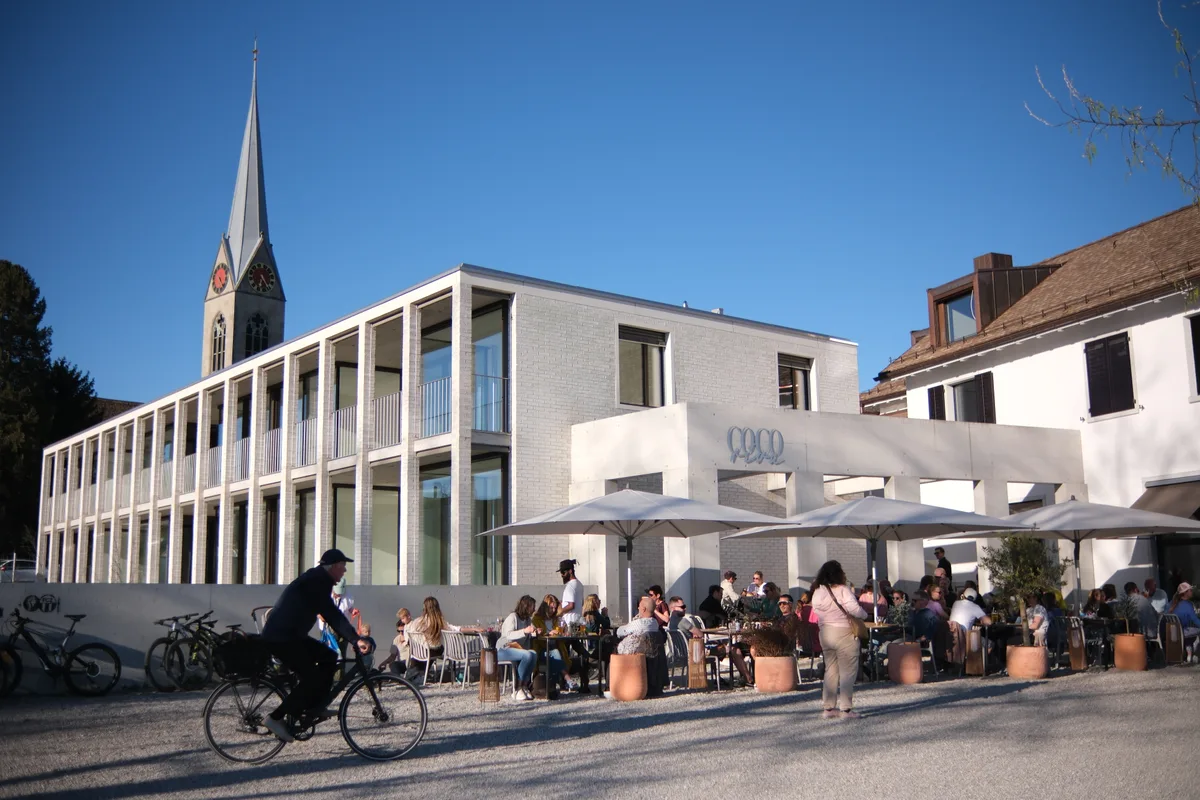 Impressionen vom Betrieb des «Coco Riva»  am Pfäffiker Seequai
