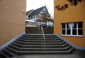 26611427-5 Die Sekundarschule der Gemeinde Lindau in Grafstal stösst platzmässig an ihre Grenzen.