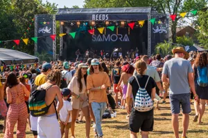 12915819-1 Good Vibrations und gutes Wetter am Reeds 2023.
