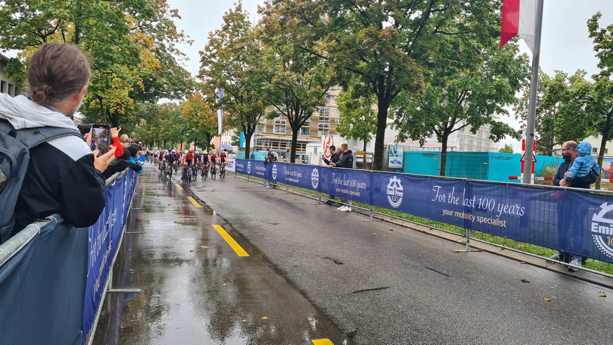 Eindrücke vom ersten Tag der Velo WM in Uster.