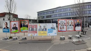 Untitled Wahlplakate in Dübendorf Symbolfotos Wahlen 2022