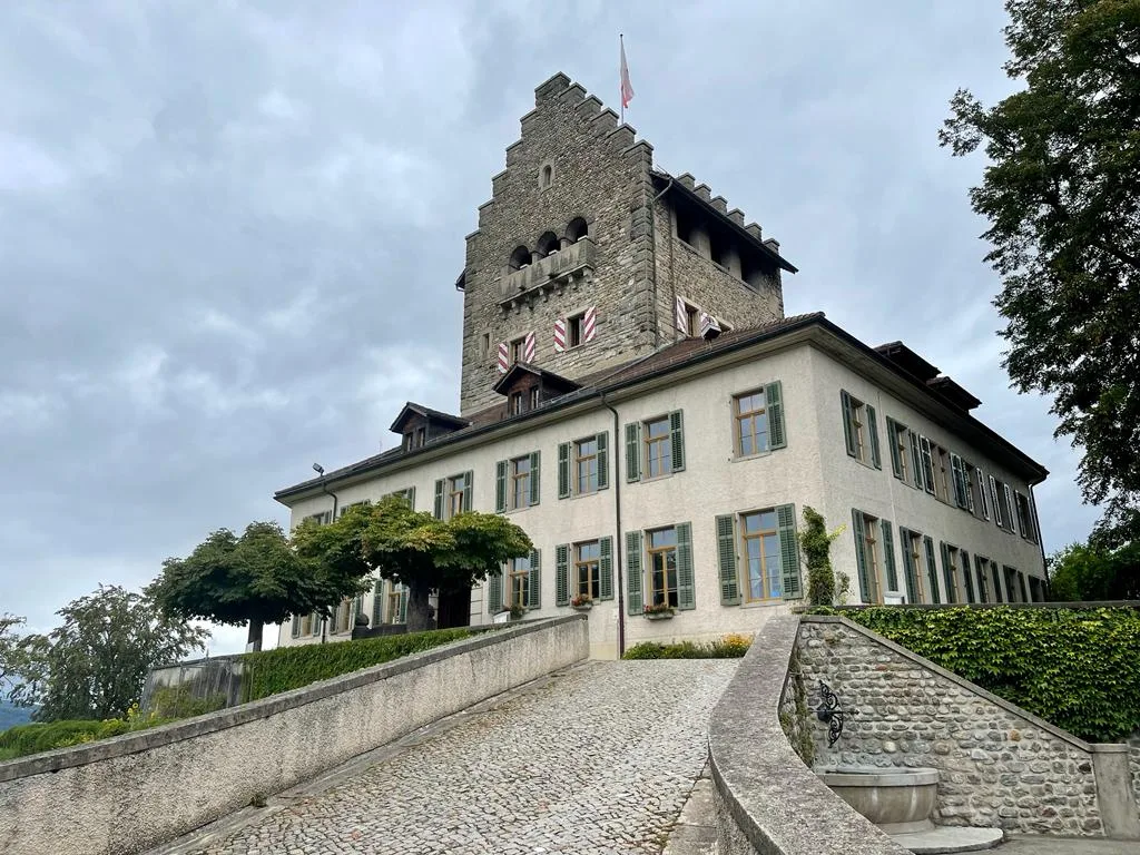 Wirkt wie ein Magnet auf Flurina: das Schloss Uster.