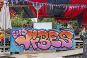 29534921-3 Wer hier keine Good Vibes hat, hat grundlegend etwas nicht verstanden.