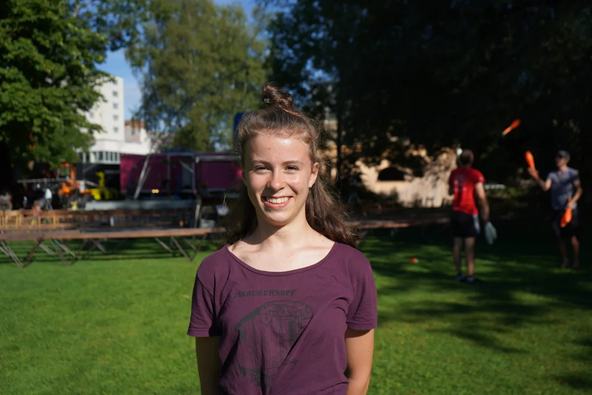Diese 15-jährige Artistin ist dieses Jahr auf der "le cours des choses" Tournee dabei.