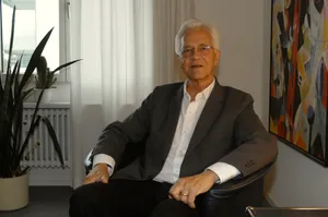Hans-Werner Reinfried ist in seiner Praxis in Uster weiterhin als Psychologe tätig. Hans-Werner Reinfried ist in seiner Praxis in Uster weiterhin als Psychologe tätig.