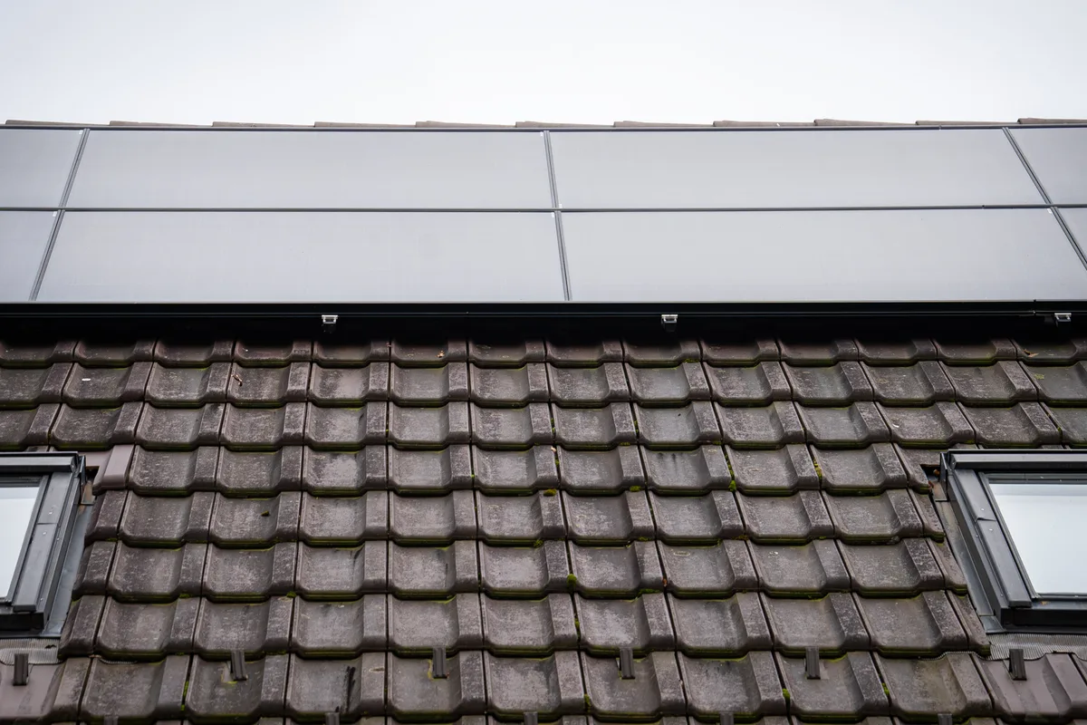 PV-Anlagen auf den Dächern von Uster sollen helfen, die Stadt klimaneutral zu gestalten. Das ist einfacher gesagt als getan. (Symbolfoto) PV-Anlagen auf den Dächern von Uster sollen helfen, die Stadt klimaneutral zu gestalten. Das ist einfacher gesagt als getan. (Symbolfoto)