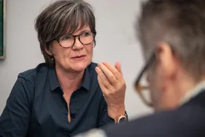 27998941-21 «Man muss sich bewusst sein, dass Gold weder Dividenden noch Zinsen abwirft»: Ursula Mengelt im Gespräch mit ZO/AvU-Redaktor Sandro Compagno