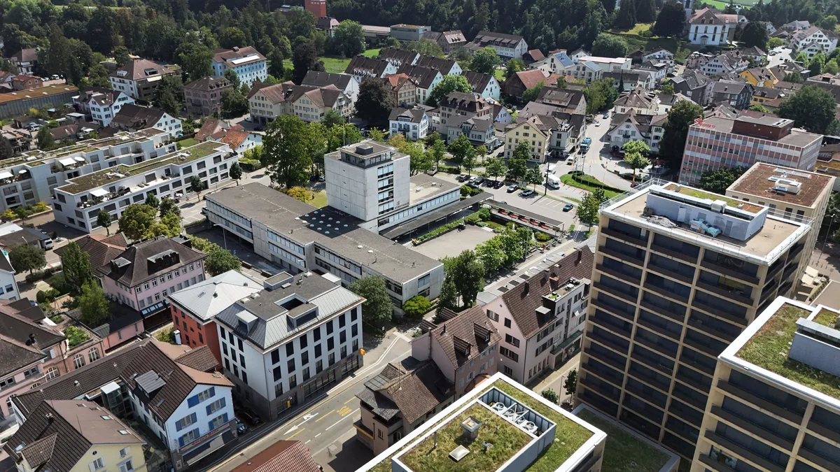 Der Umgang im Ustermer Stadthaus mit öffentlichen Geldern steht in der Kritik. Der Umgang im Ustermer Stadthaus mit öffentlichen Geldern steht in der Kritik.