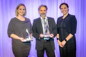 11326826-4 Grosse Ehre für Dany Zbinden: Im letzten Jahr gewann er mit seinem Team den Nature Inspirational Award vom Canadian Museum of Nature in Ottawa.