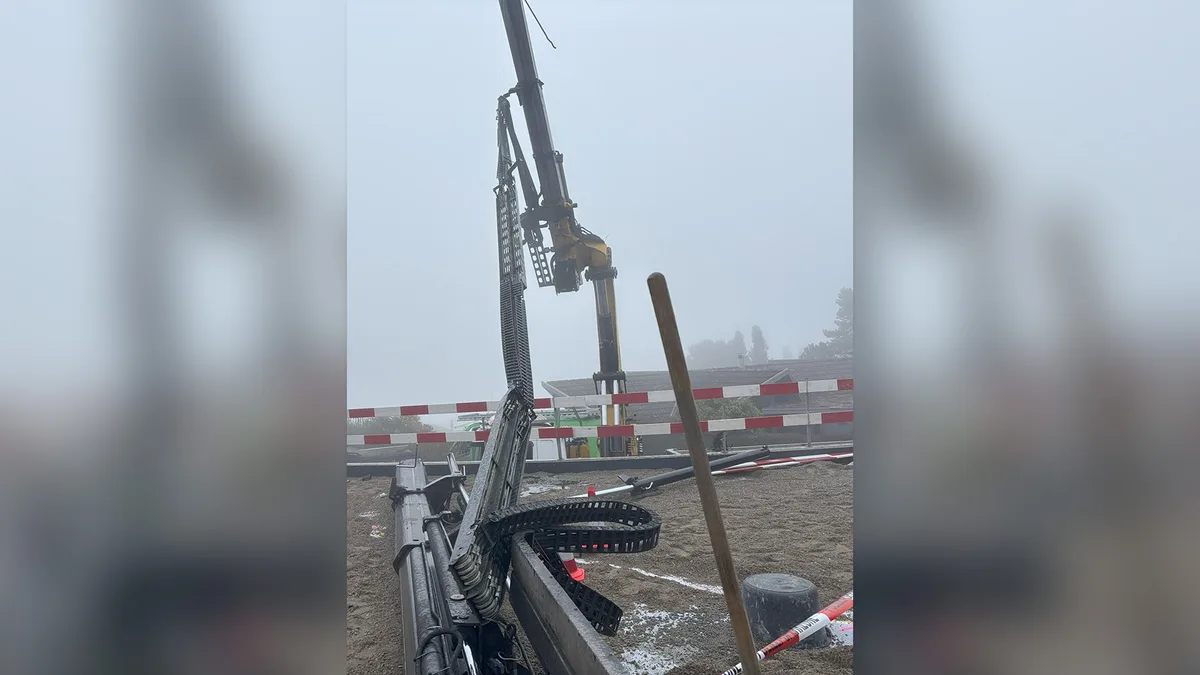 28413960-2 Der Kran am Unfallort.