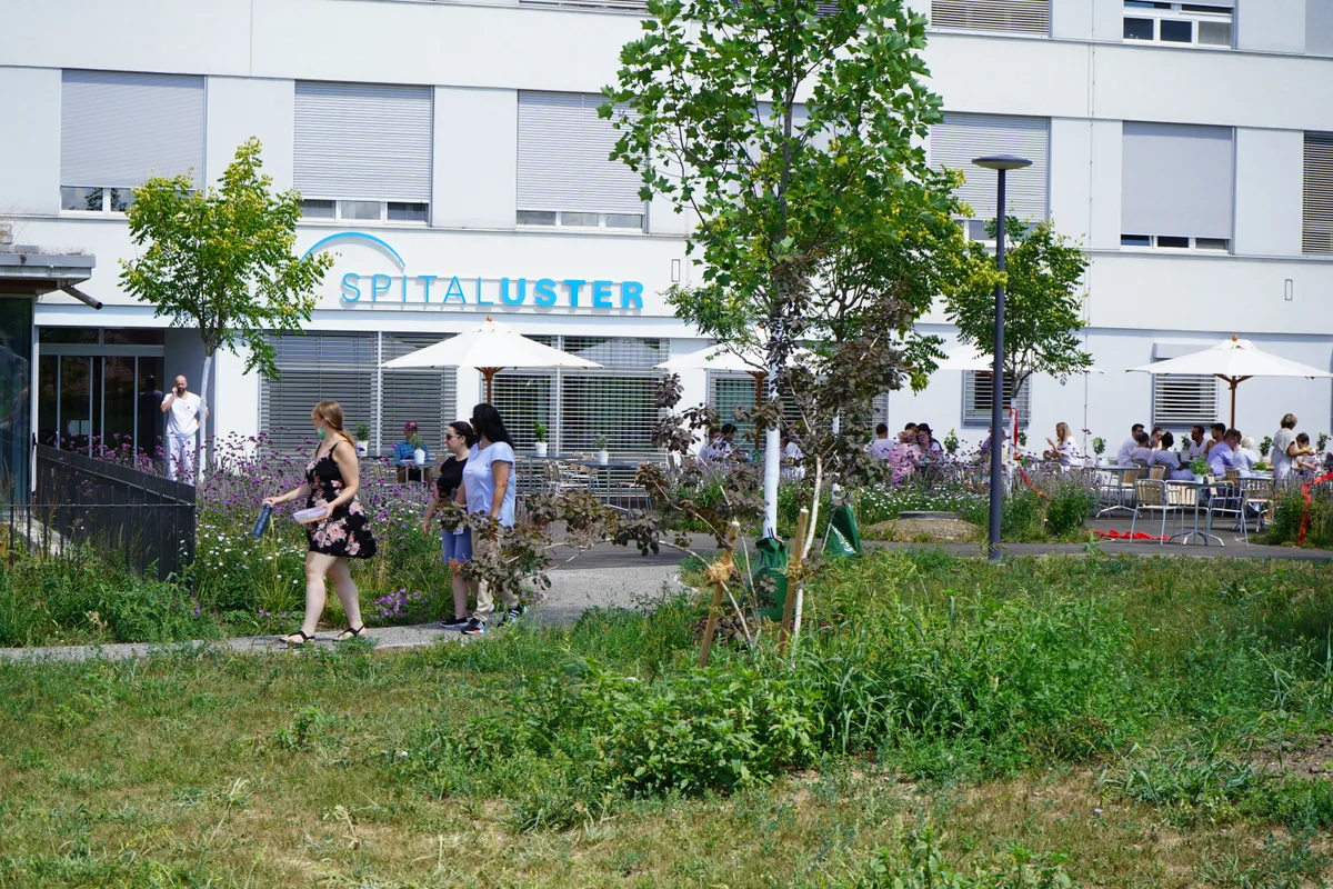 Impressionen von der Eröffnung des neuen Parks und Parkhauses beim Spital Uster am 2. August 2022.