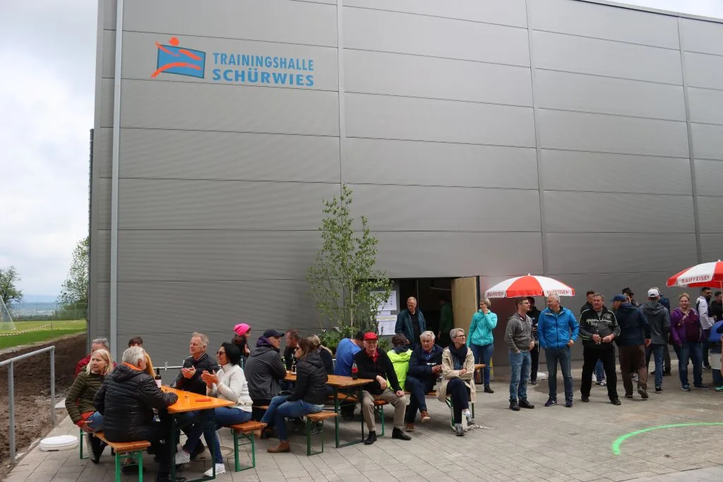 11984435-4 Eröffnung der Trainingshalle Schürwies in Egg am Samstag, 13. Mai