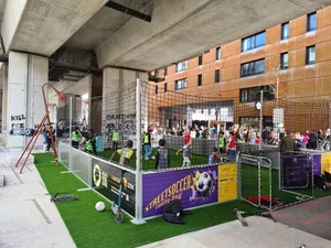 23581637-2 Einweihungsfest der neuen Streetsocceranlage im Zwicky-Quartier zwischen Dübendorf uns Wallisellen.