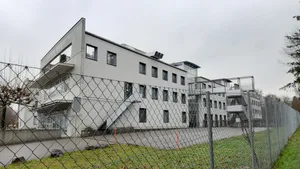 Flüchtlingsunterkunft Kaserne Kader-Ausbildungszentrum
Asylunterkunft Flüchtlingsunterkunft Kaserne Kader-Ausbildungszentrum
Asylunterkunft