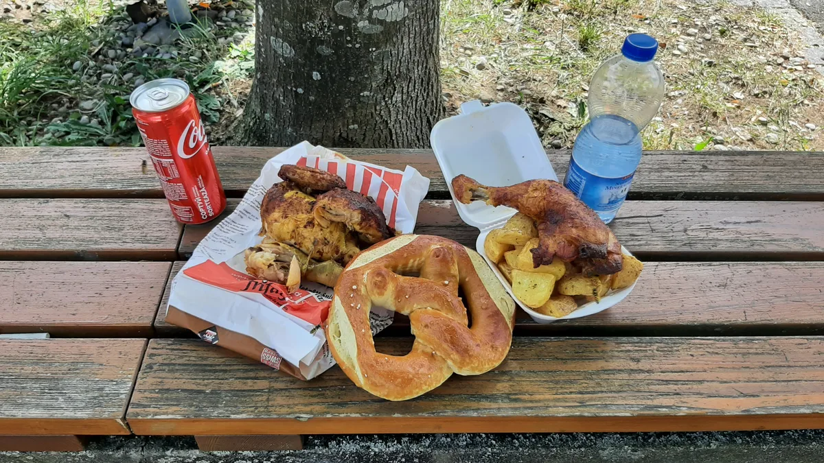 Foodtruck Serie Dübendorf Natura Güggeli Foodtruck Serie Dübendorf Natura Güggeli