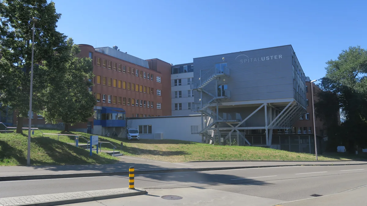 Das Spital Uster ist noch nicht am Anschlag trotz statistischer Übersterblichkeit.
