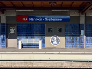 Bahnhof Nänikon-Greifensee Bahnhof Nänikon-Greifensee