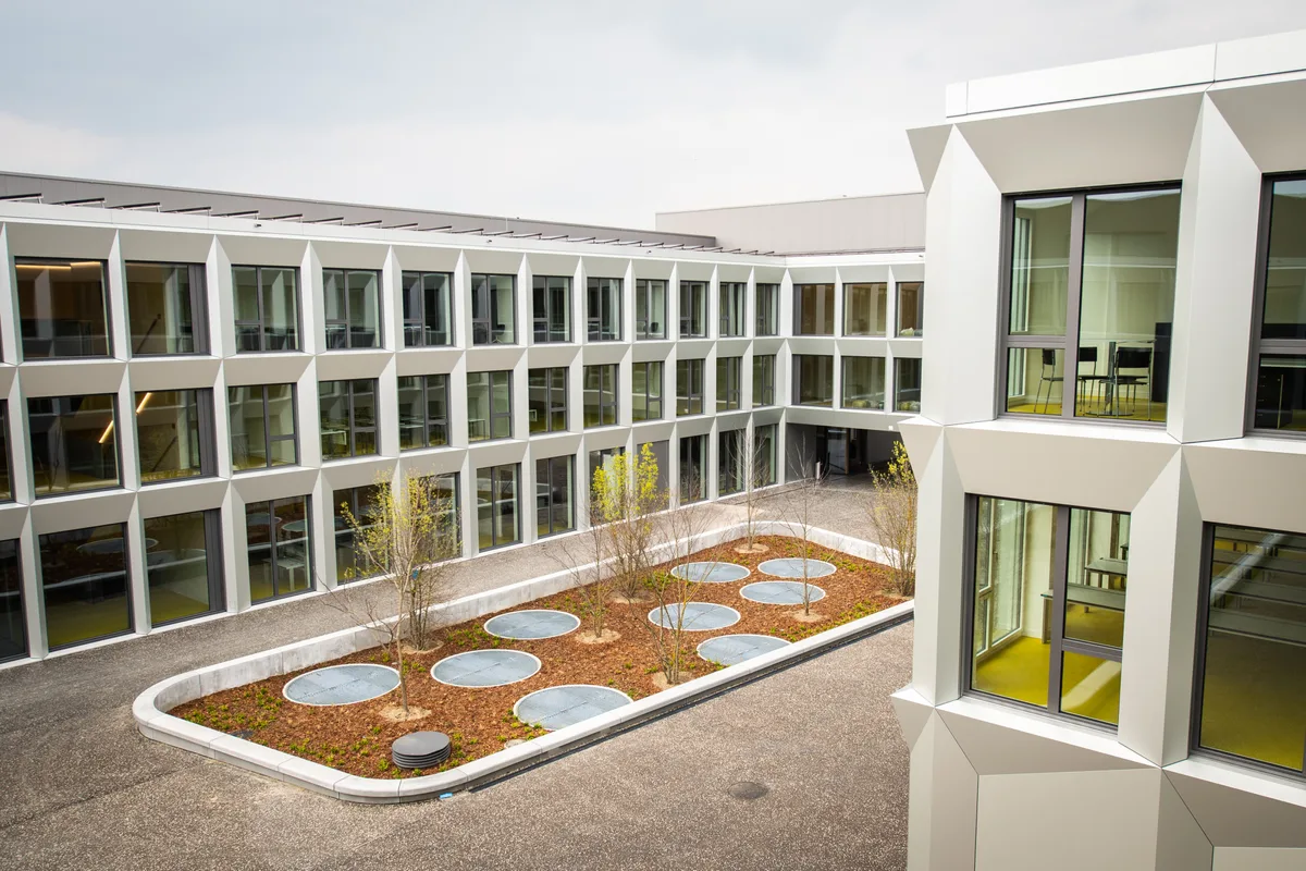 12890432-2 Bildungszentrum Uster, Neubau und Umbau