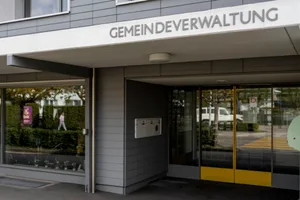 Gemeindehaus Schwerzenbach am 13.4.2020. Foto: Christian Merz Gemeindehaus Schwerzenbach am 13.4.2020. Foto: Christian Merz