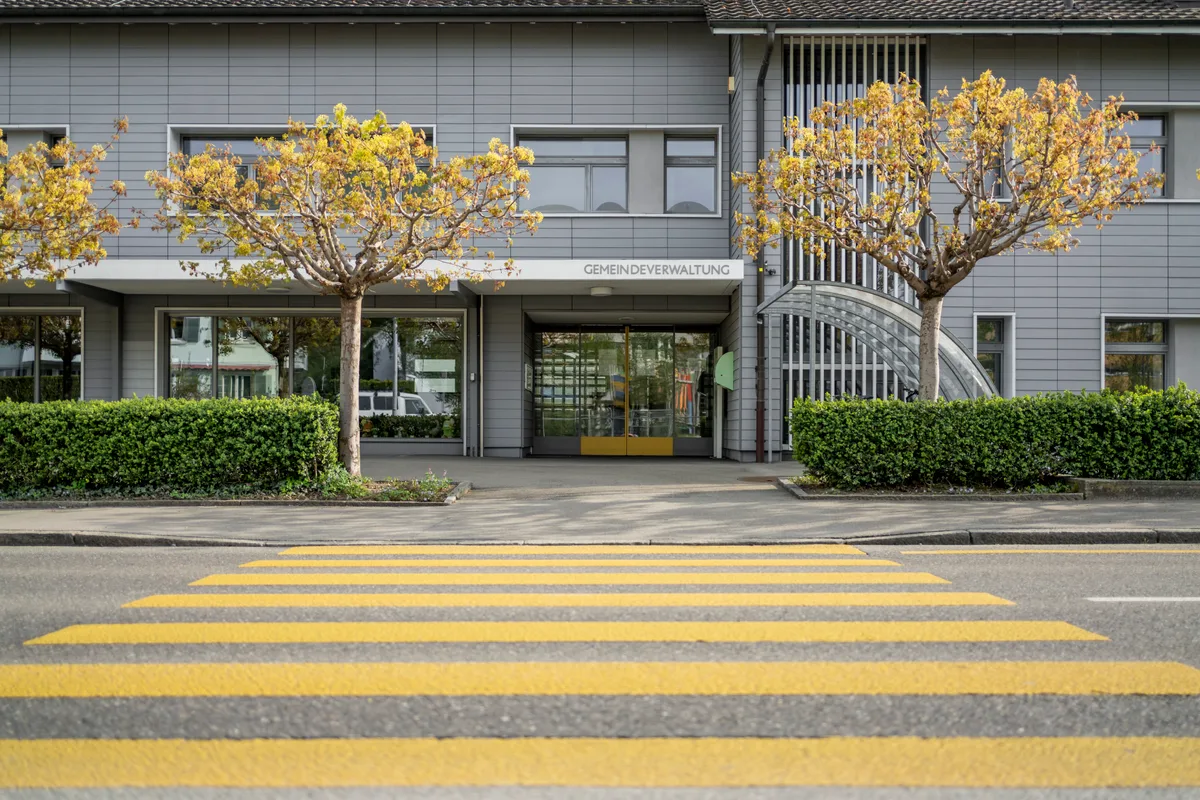 22052717-2 Gemeindehaus Schwerzenbach am 13.4.2020. Foto: Christian Merz