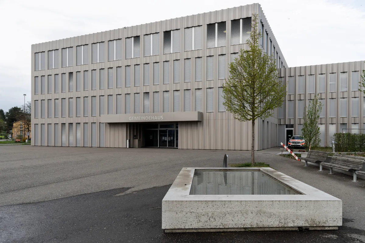 23682426-1 Gemeindehaus Volketswil am 13.4.2020. Foto: Christian Merz